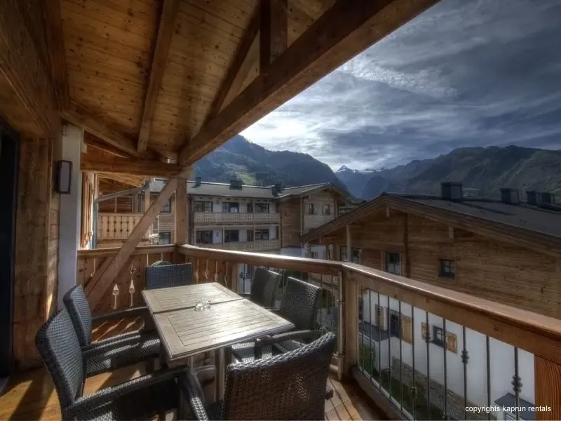 Luxusvilla in Kaprun – Außenansicht und Wohnbereich