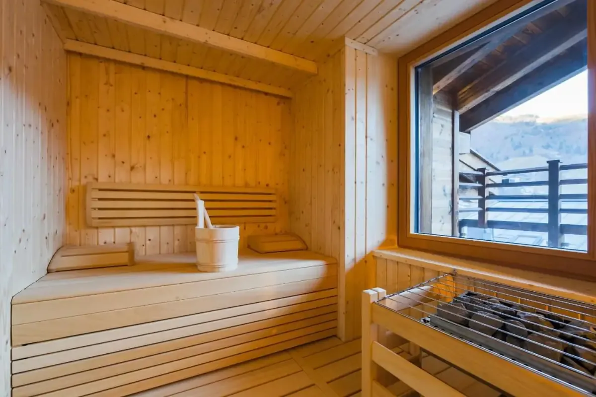 Luxus-Chalet in Zell am See – Außenansicht und Wohnbereich